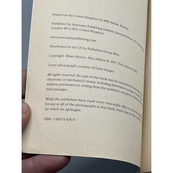 Celtic crossroads book second edition 415 pages sanctuary softback READ - Picture 4 of 5